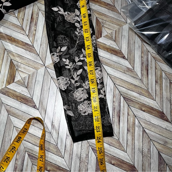 Altar'd State Malvern Black Rose Gold Floral Choker Neckline Mini Dress Party - Picture 10 of 13